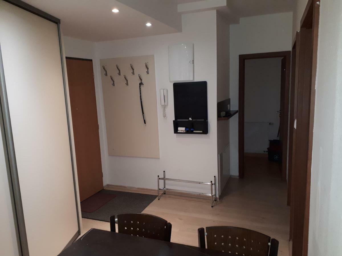 Utulny Apartman V Bratislava 6 Exterior photo